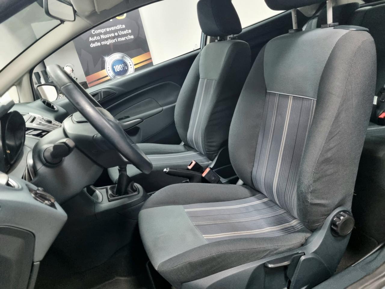 FORD FIESTA 1.2 BENZINA 82CV OK NEOPATENTATI