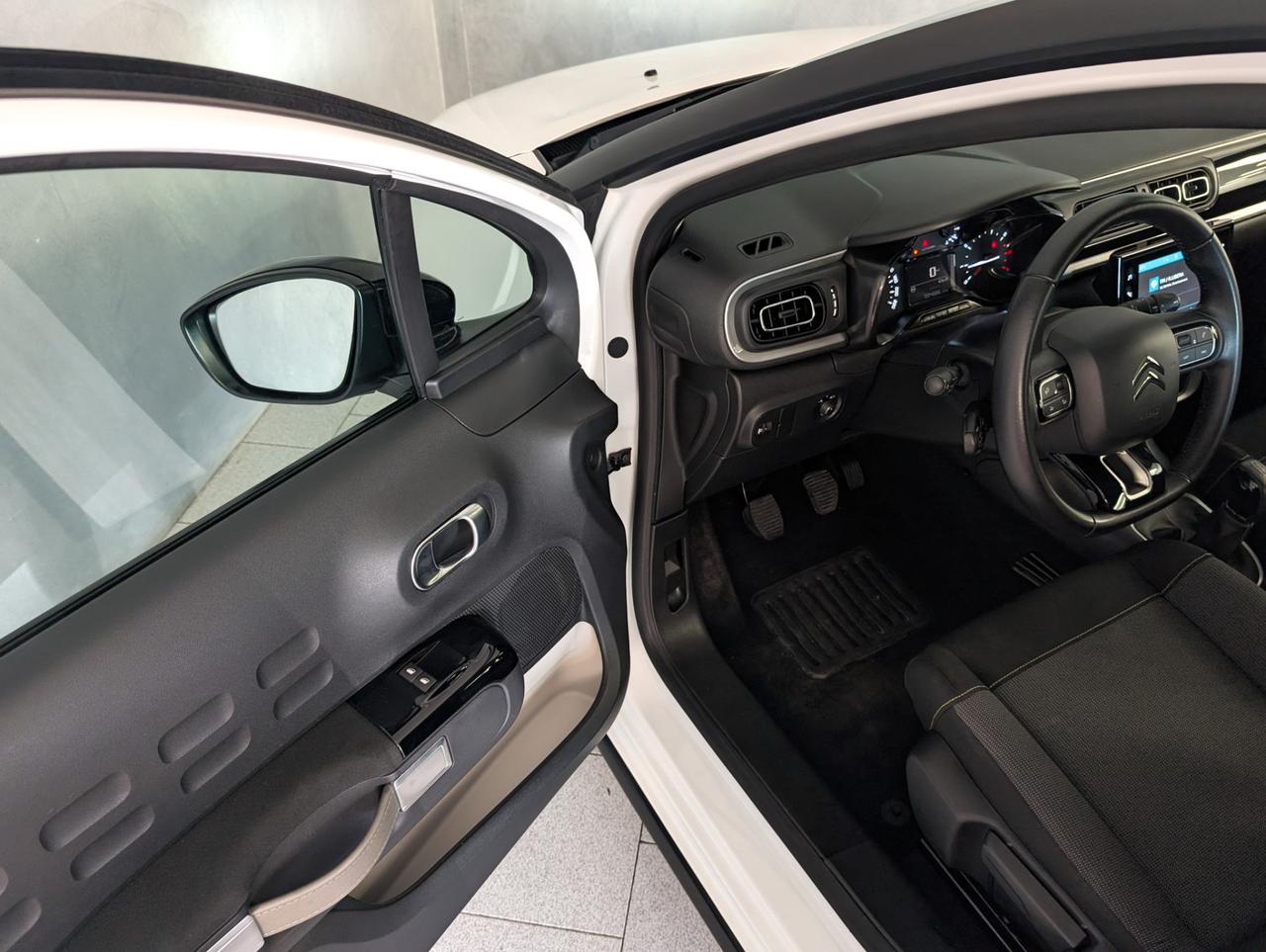 Citroen C3 1.2 puretech 83cv Shine