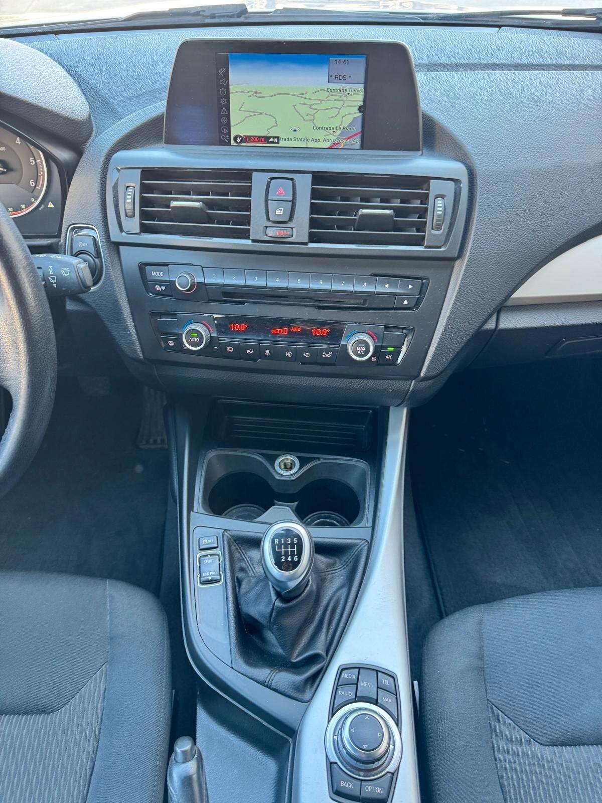 Bmw 118 118d 5p. Unique