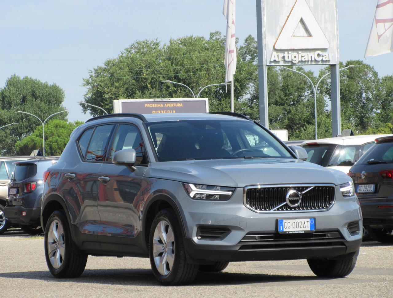 Volvo XC40 1.5 t2 Momentum Core auto