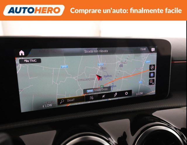 MERCEDES-BENZ A 200 Premium