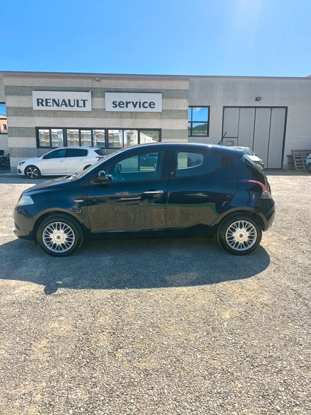 Lancia Ypsilon 1.3 MJT 16V 95 CV 5 porte S&S Silver