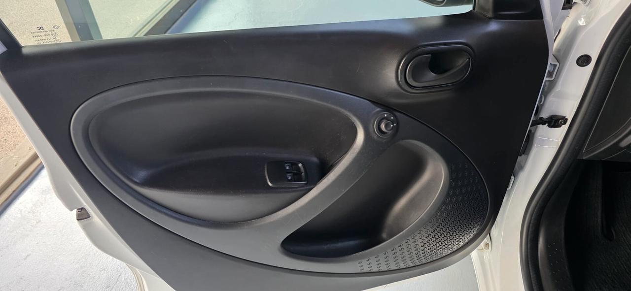 Smart ForFour 70 1.0 Passion