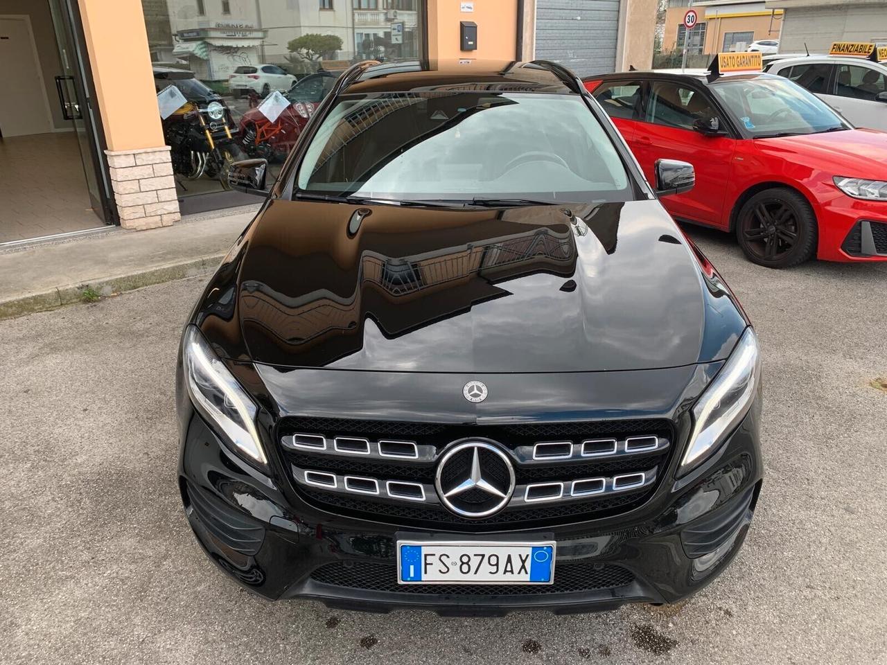 Mercedes-benz GLA 180 Premium Night Edition Tetto Full