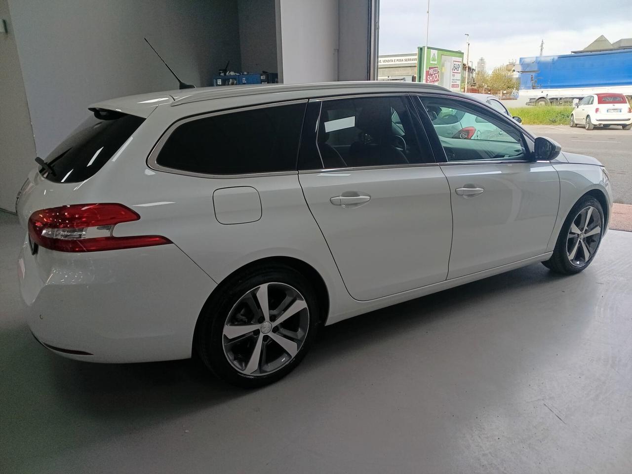 Peugeot 308 PureTech Turbo 130 S&S SW Active