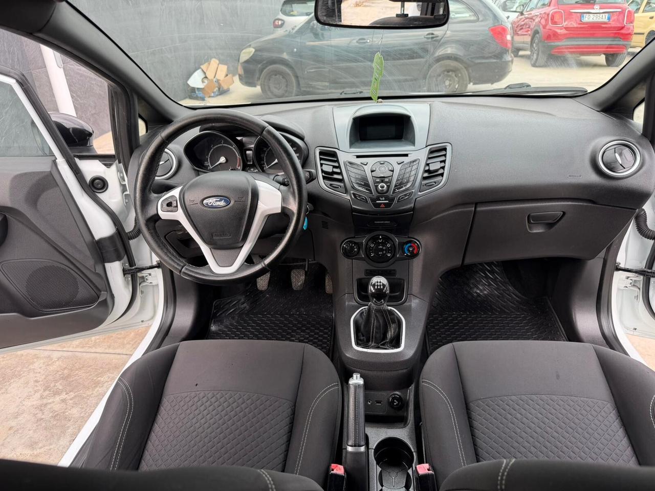 Ford Fiesta 1.5 TDCi 75CV 5 porte Black & White Edition