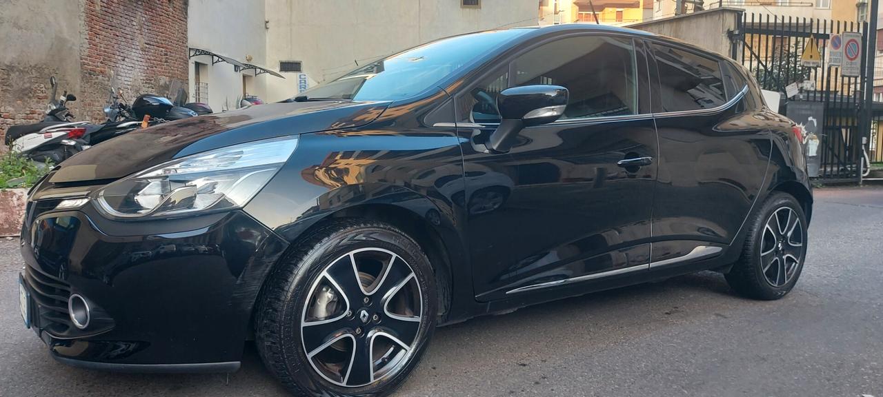 Renault Clio 1.2 75CV INTENSE E6