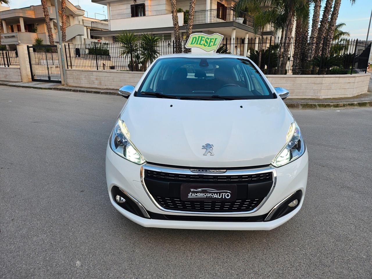 Peugeot 208 1.6 BlueHDi 100 CV Allure