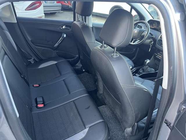 Peugeot 2008 1.2 puretech t Black Matt s&s 110cv