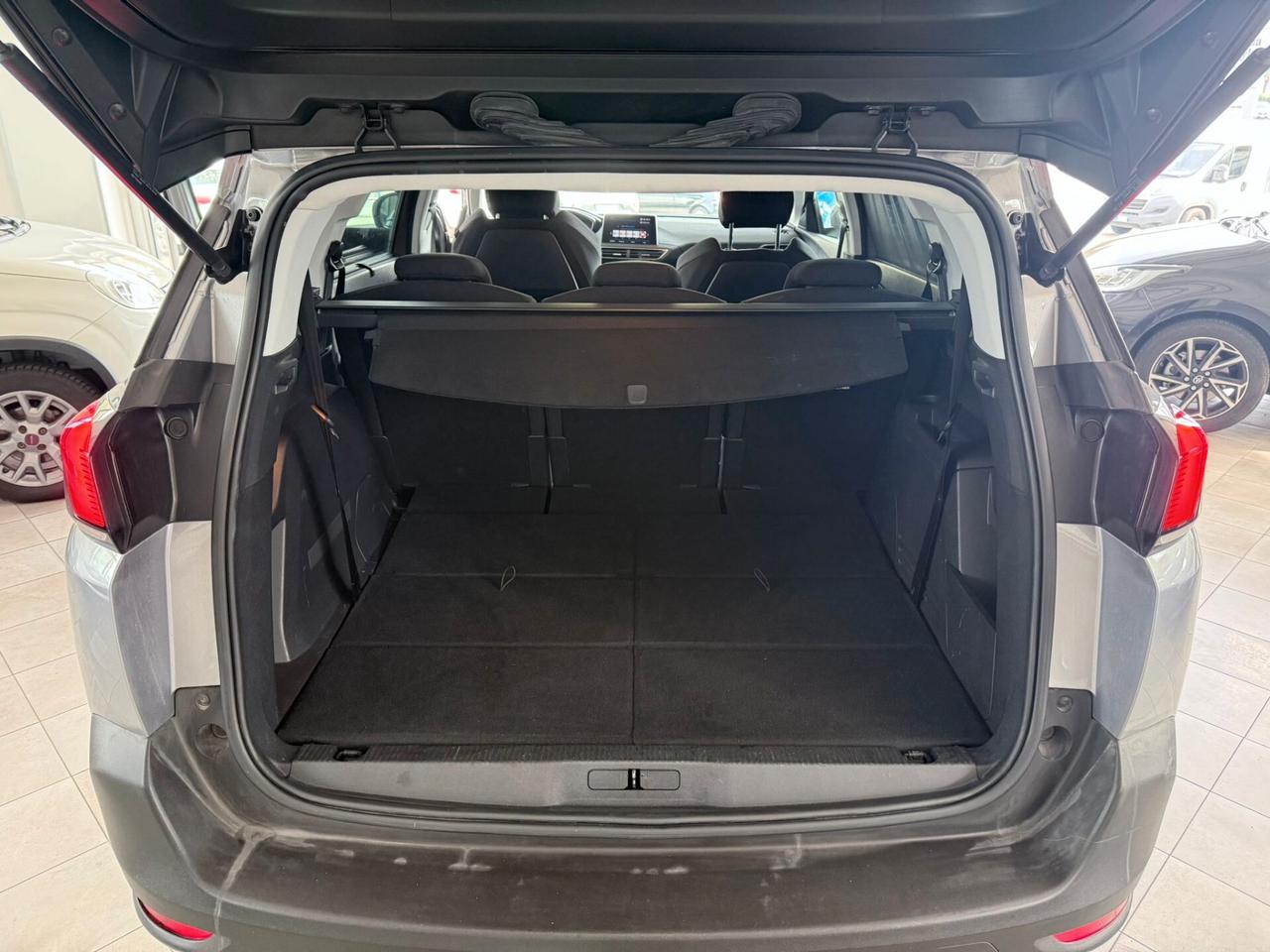 Peugeot 5008 BlueHDi 130 S&S Crossway