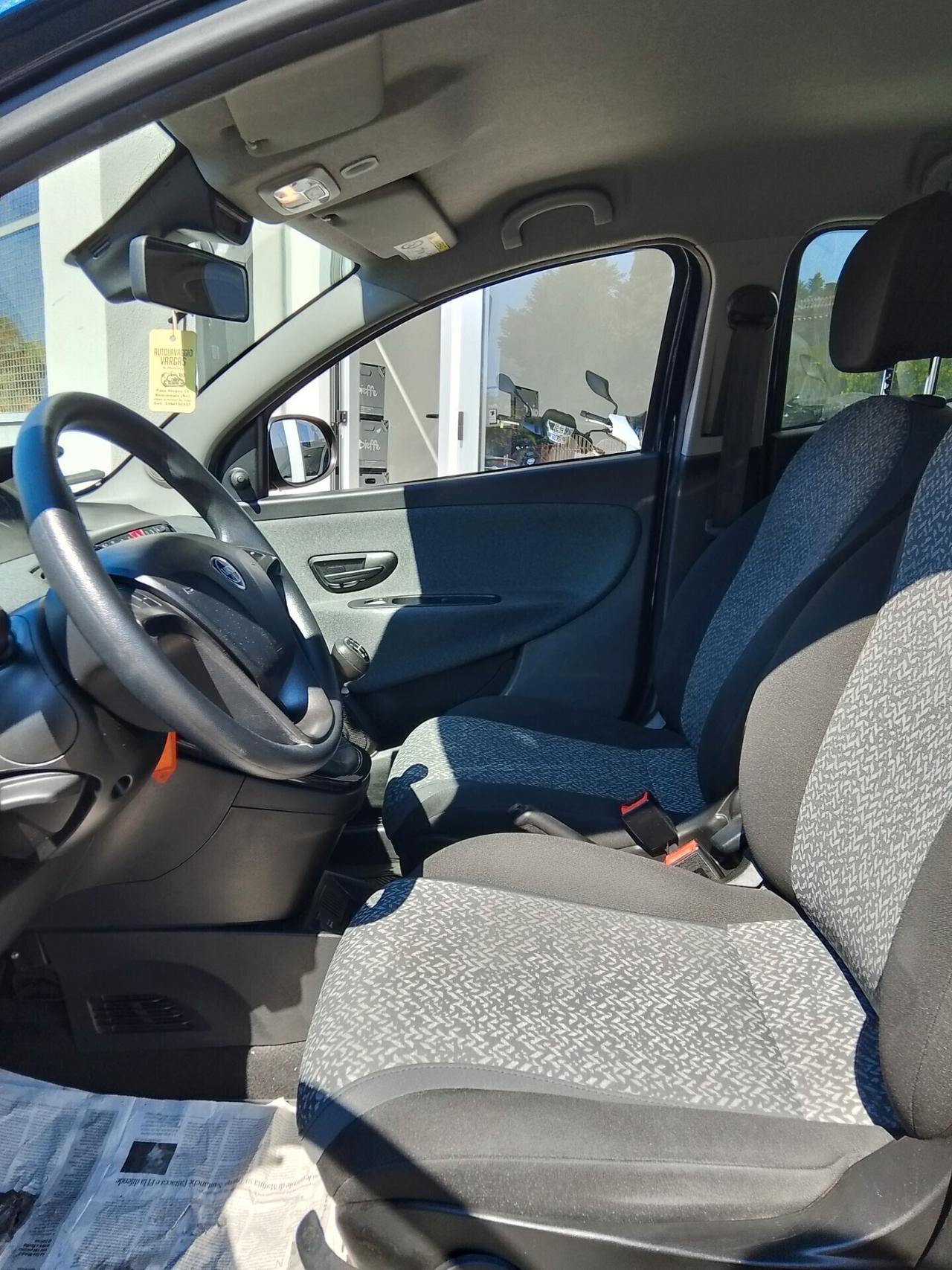 Lancia Ypsilon 1.2 69 CV 5 porte GPL Ecochic Gold