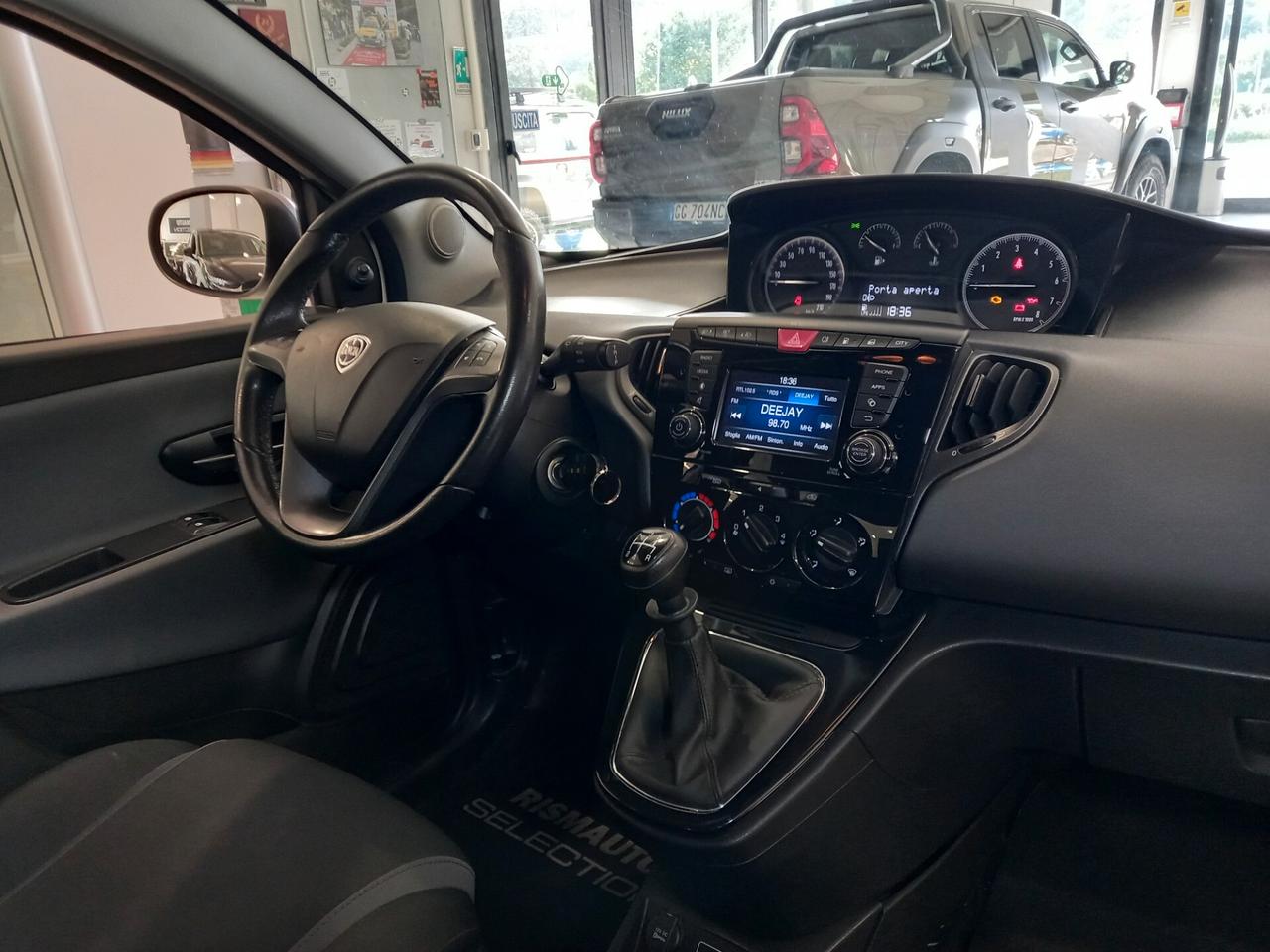 Lancia Ypsilon 1.2 69 CV 5 porte GPL Ecochic Platinum