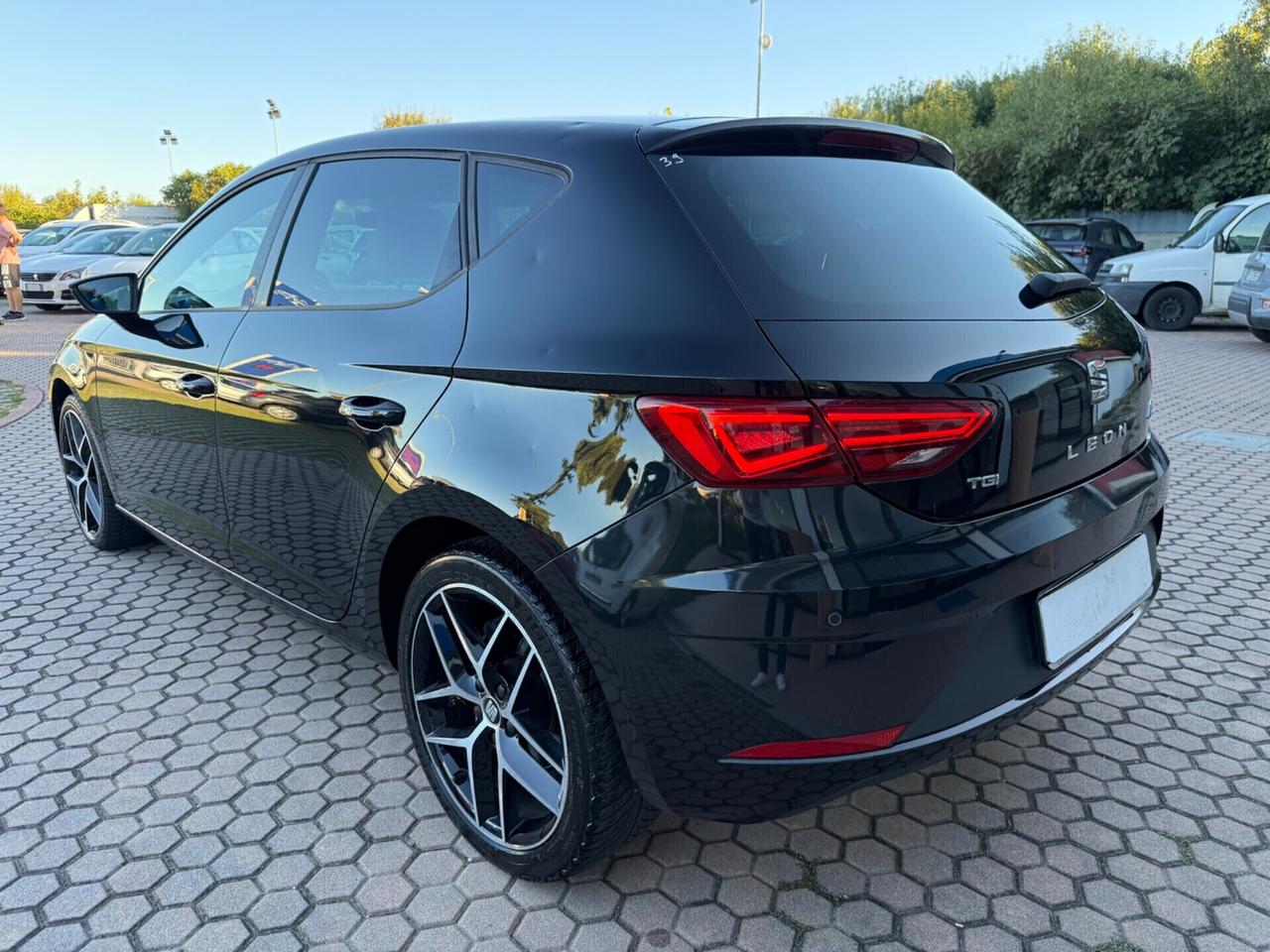 Seat Leon 1.5 TGI DSG 5p. FR