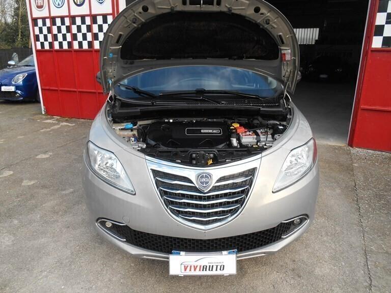 Lancia Ypsilon 0.9 TwinAir 85 CV 5 porte Metano Ecochic Gold