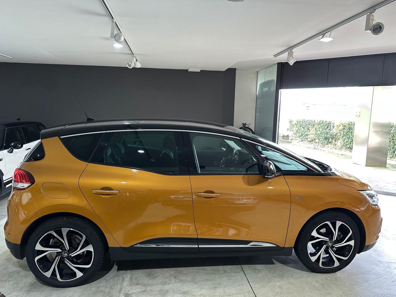 Renault Scenic Scénic dCi 8V 110 CV EDC Energy Bose