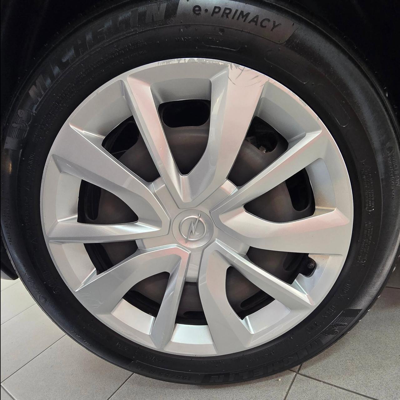Opel Corsa 1.2 75cv - 13.000 km