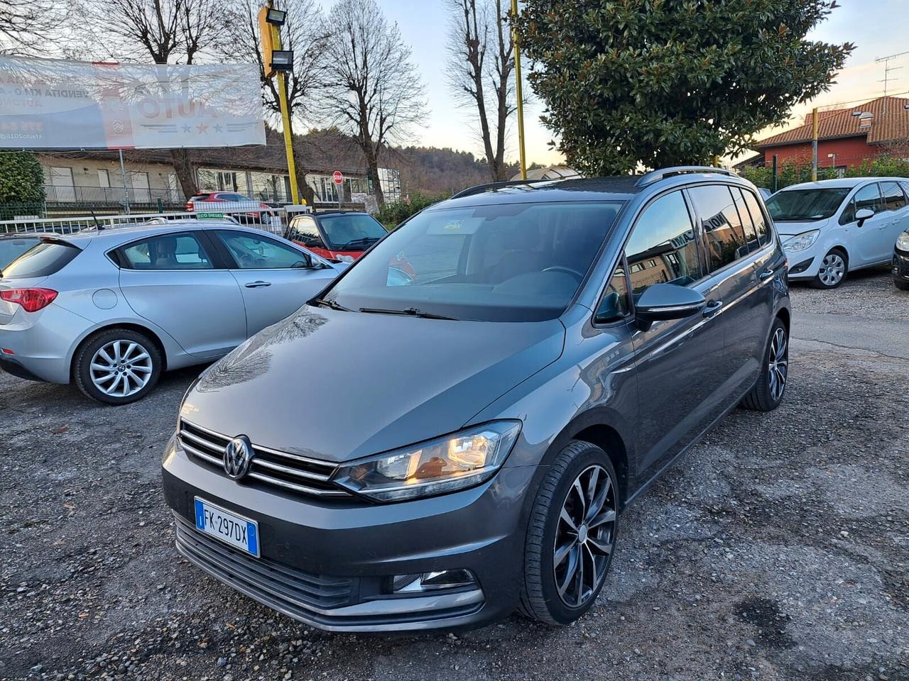 Volkswagen Touran 1.6 TDI 115 CV SCR DSG Highline BlueMotion Tech.