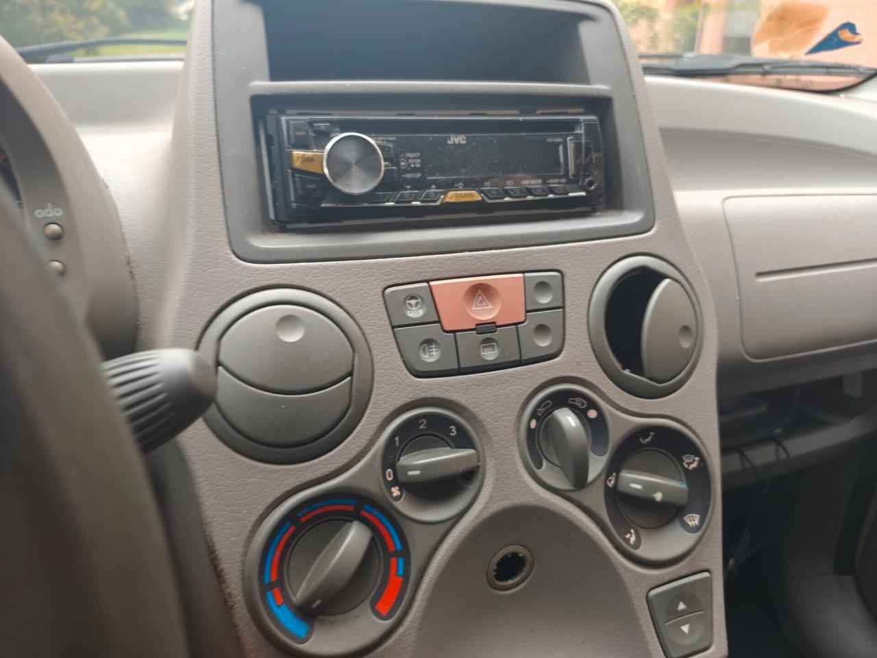 Fiat Panda 1.1 benzina neopatentati