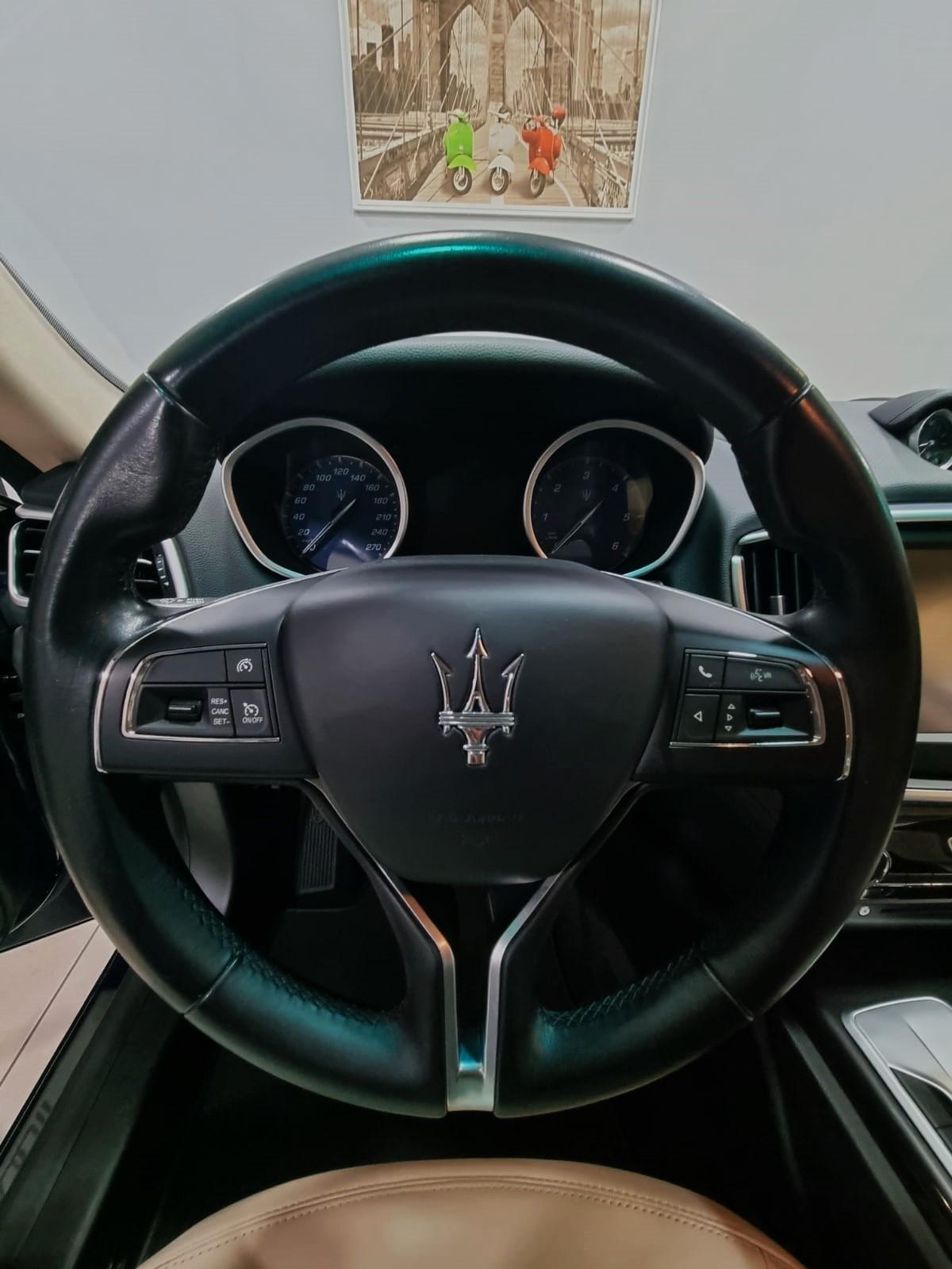 MASERATI GHIBLI 3.0 275cv TENUTA MANIACALMENTE