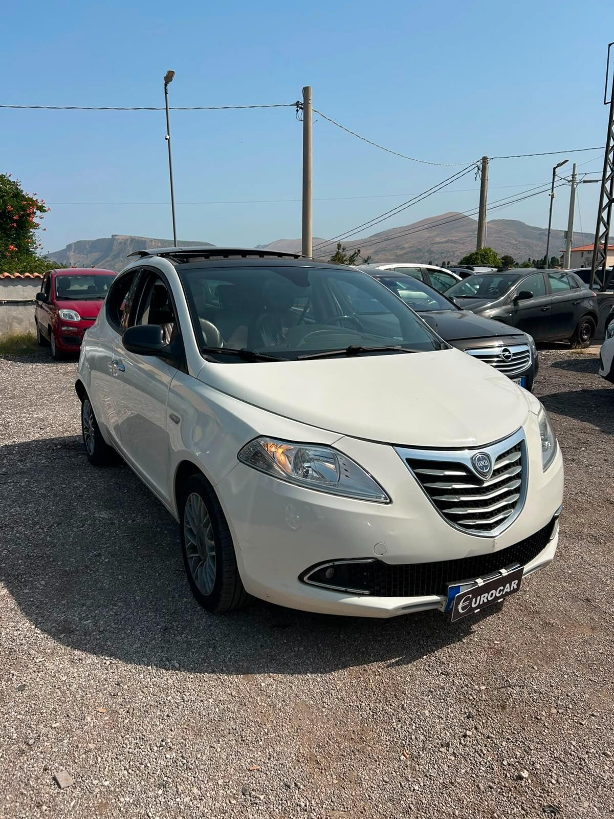 Lancia Ypsilon 1.3 MJT 16V 95 CV 5 porte S&S Silver P.S. VISTA E PIACIUTA