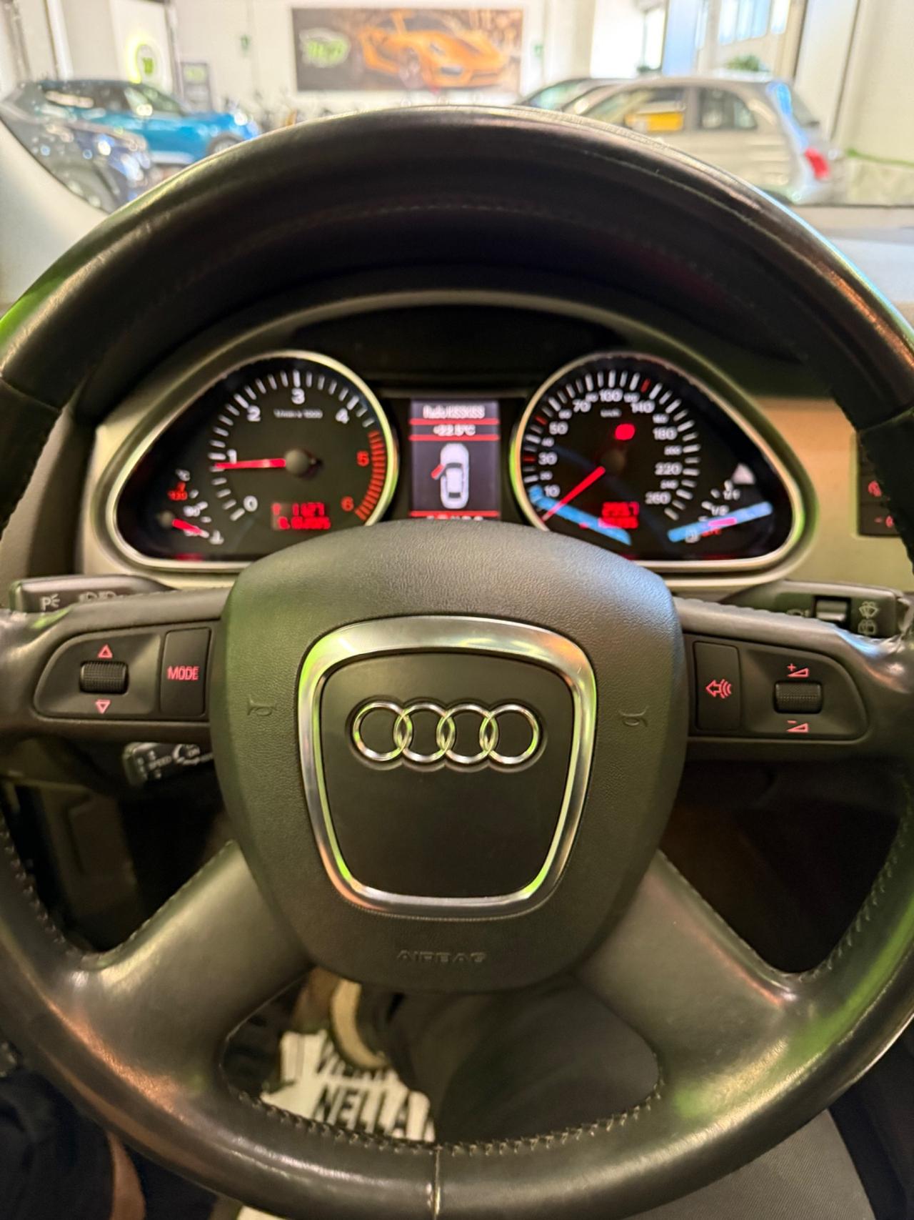 Audi Q7 3.0 V6 TDI 233CV quattro tiptronic