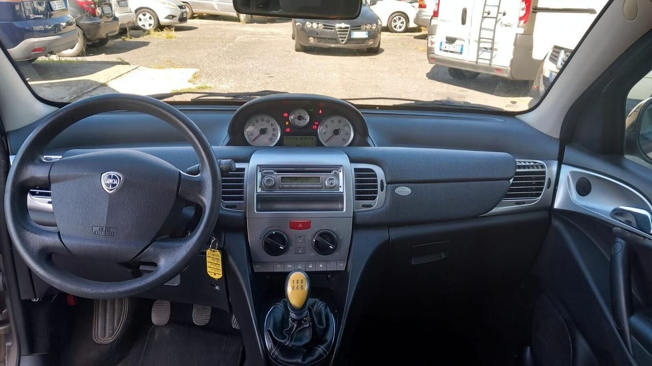 Lancia Ypsilon 1.2 69 CV Platinum