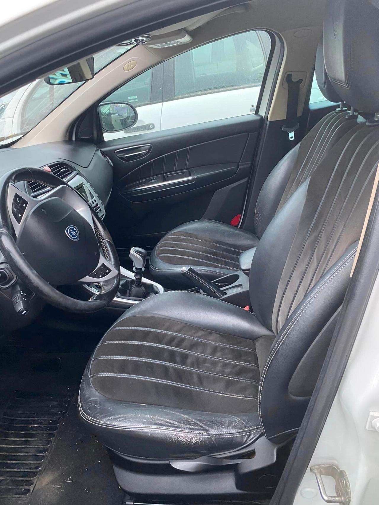 Lancia Delta 1.6 MJT DPF Argento
