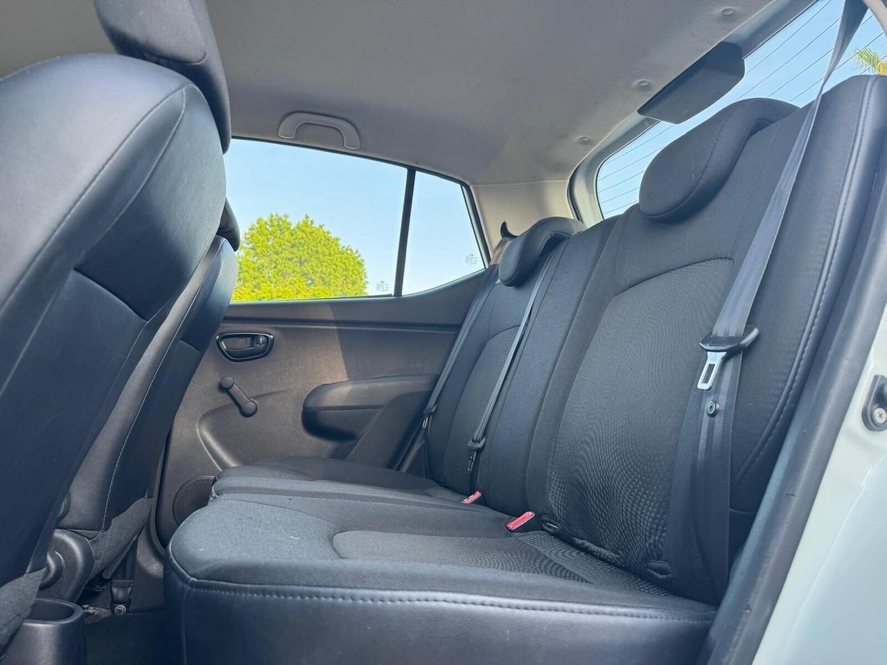 HYUNDAI - i10 - 1.1 12V Classic - NEOPATENTATI - FINANZIABILE