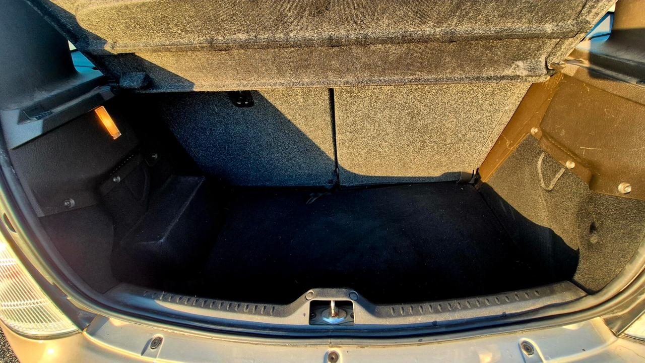 Lancia Ypsilon 144.000KM NESSUN LAVORO DA FARE