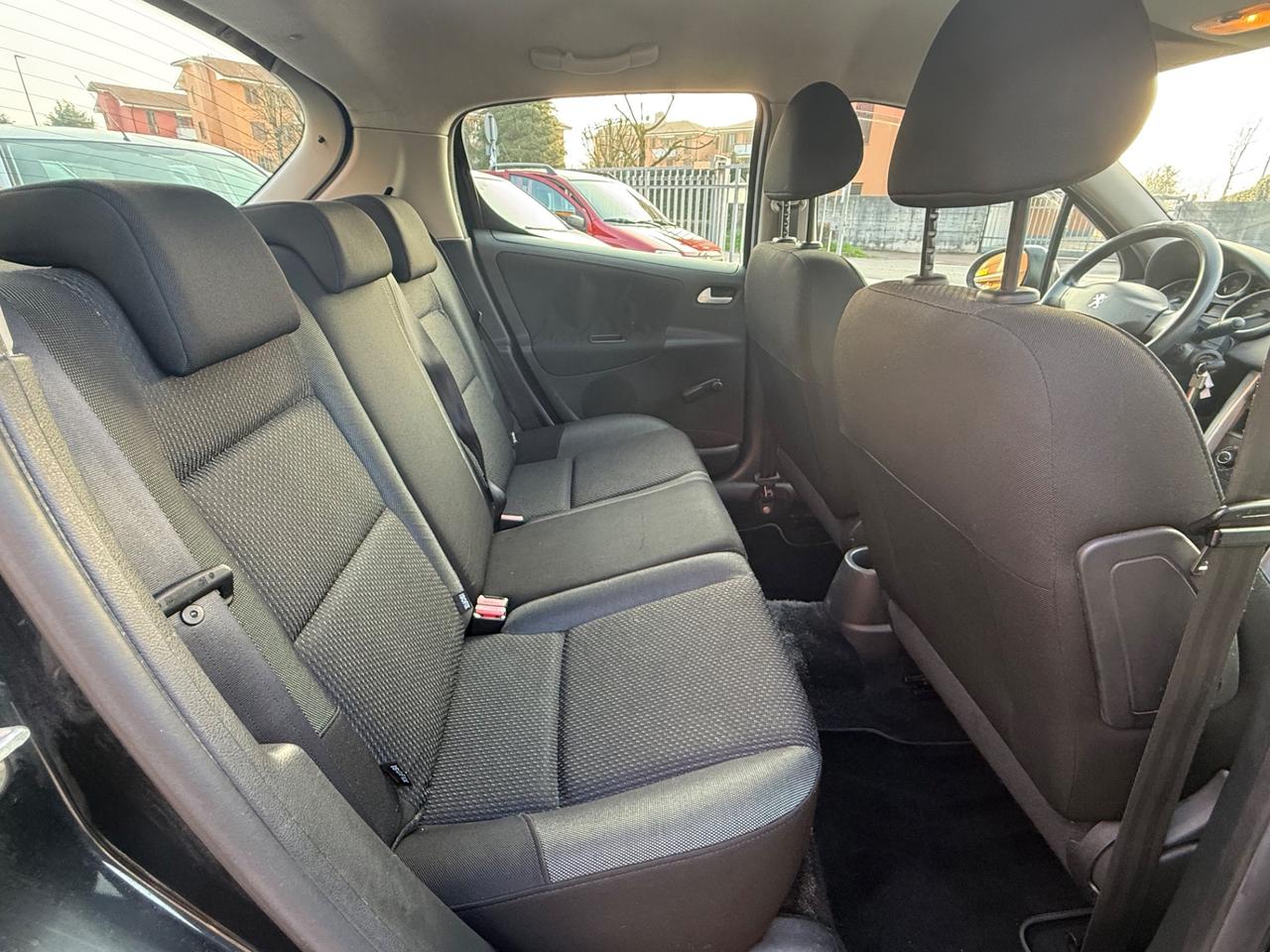 Peugeot 207 Plus 1.4 8V 75CV 5p. ECO GPL