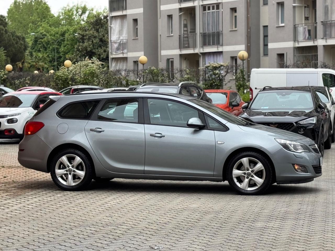 Opel Astra 1.7 CDTI 110CV Sports Tourer Cosmo