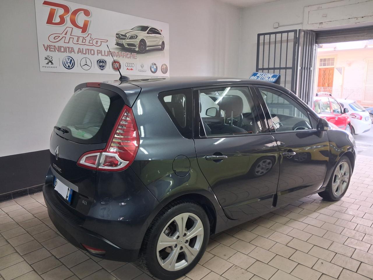 Renault Scenic X-Mod 1.5 dCi unico prop 2011