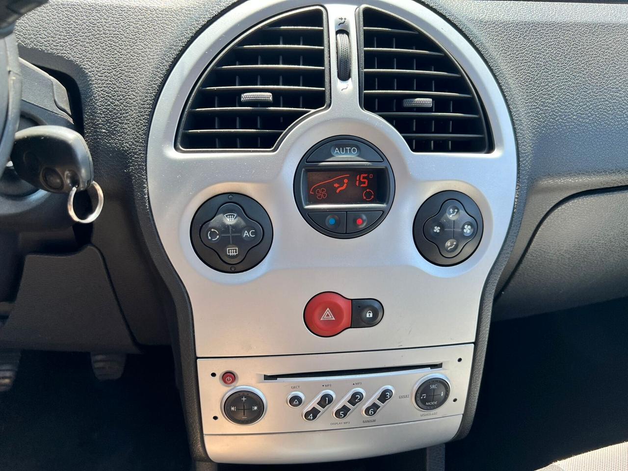 Renault Modus 1.5DCI A-F-F-A-R-O-N-E