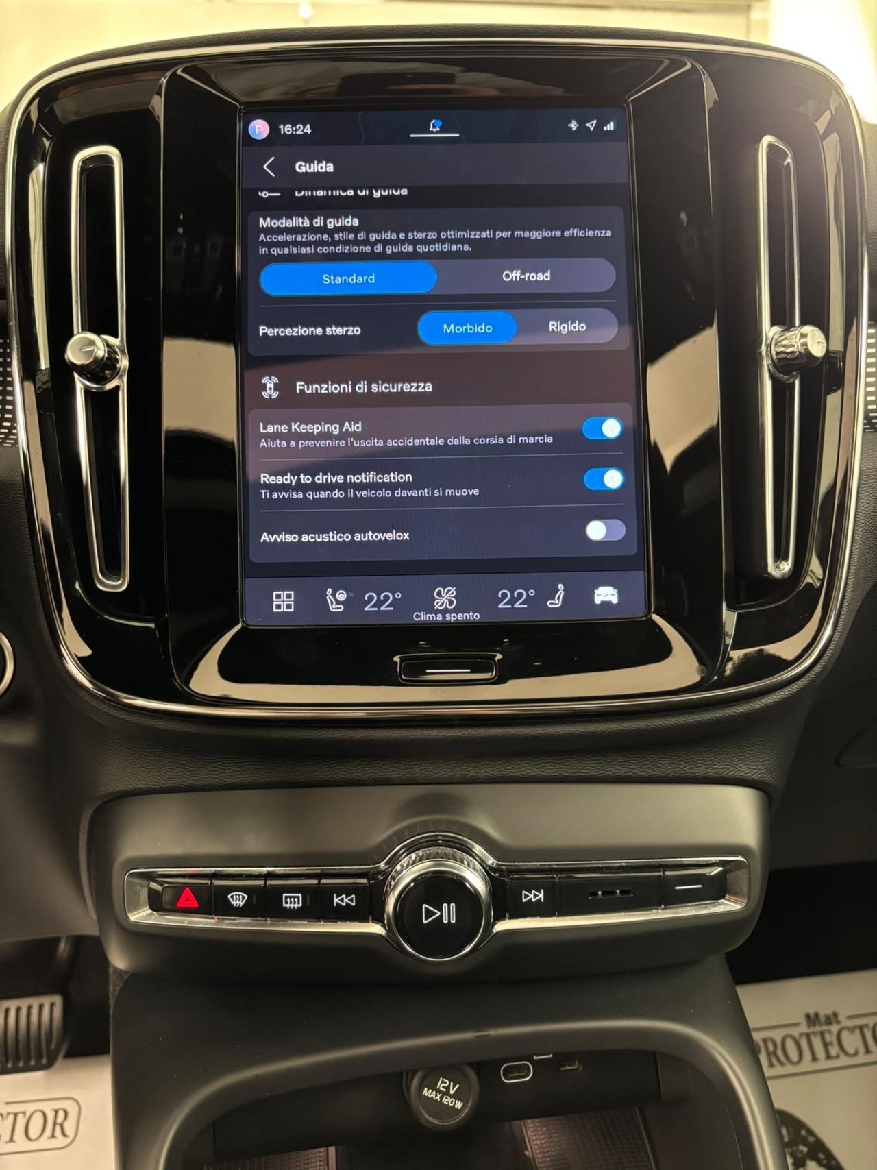 Volvo XC40 B3 automatico Ultimate Dark