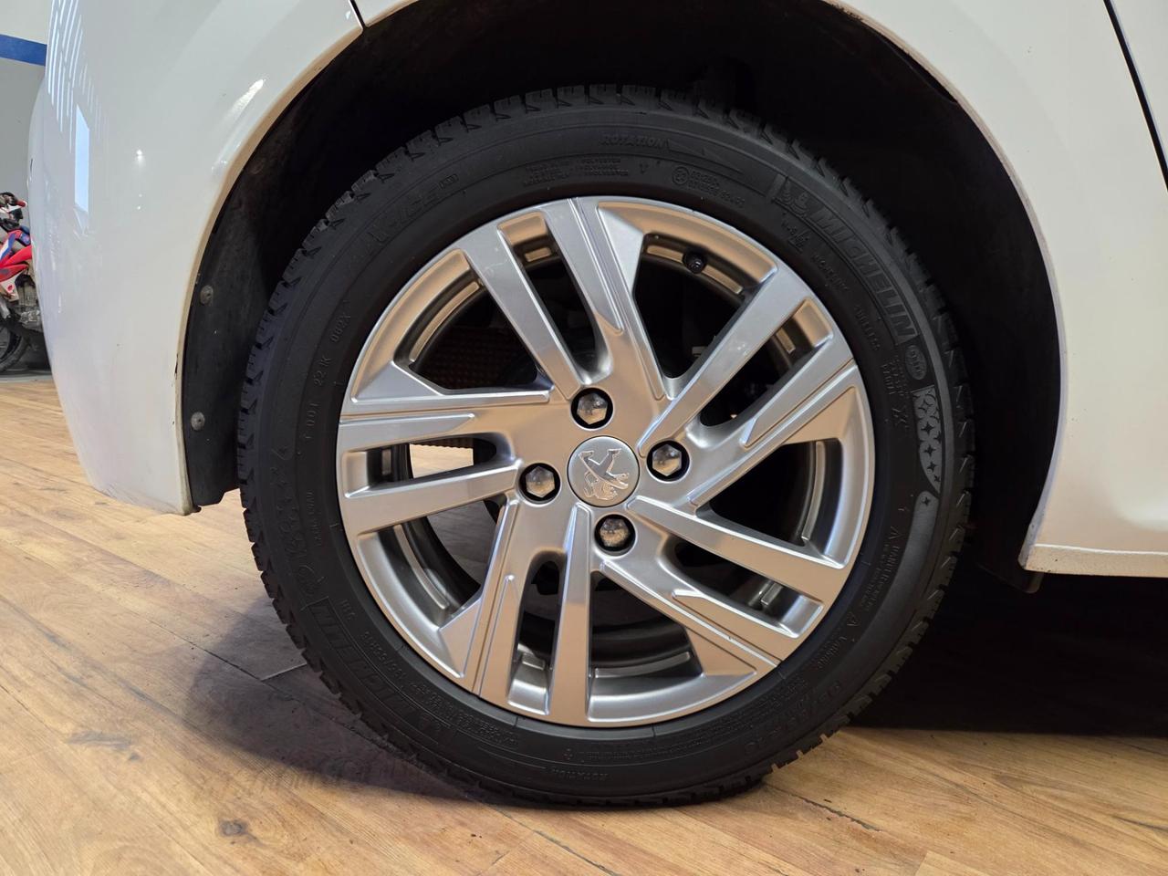 Peugeot 208 5 Porte 208 1.2 puretech Active s&s 75cv