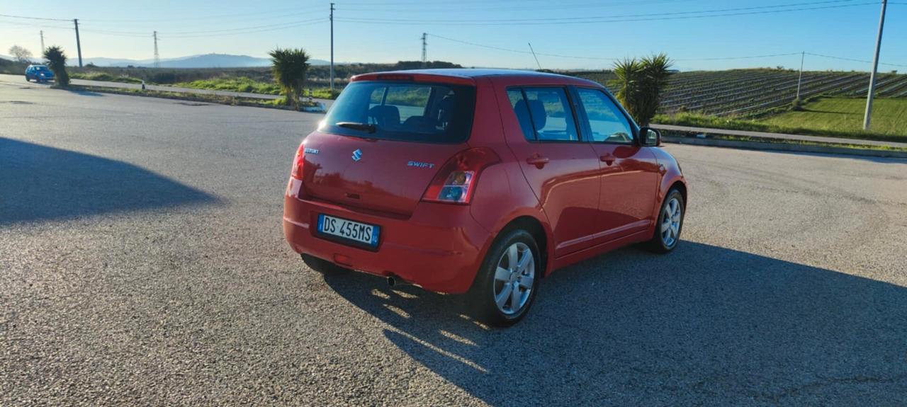 Suzuki Swift 1.3 DDiS 5p. GL