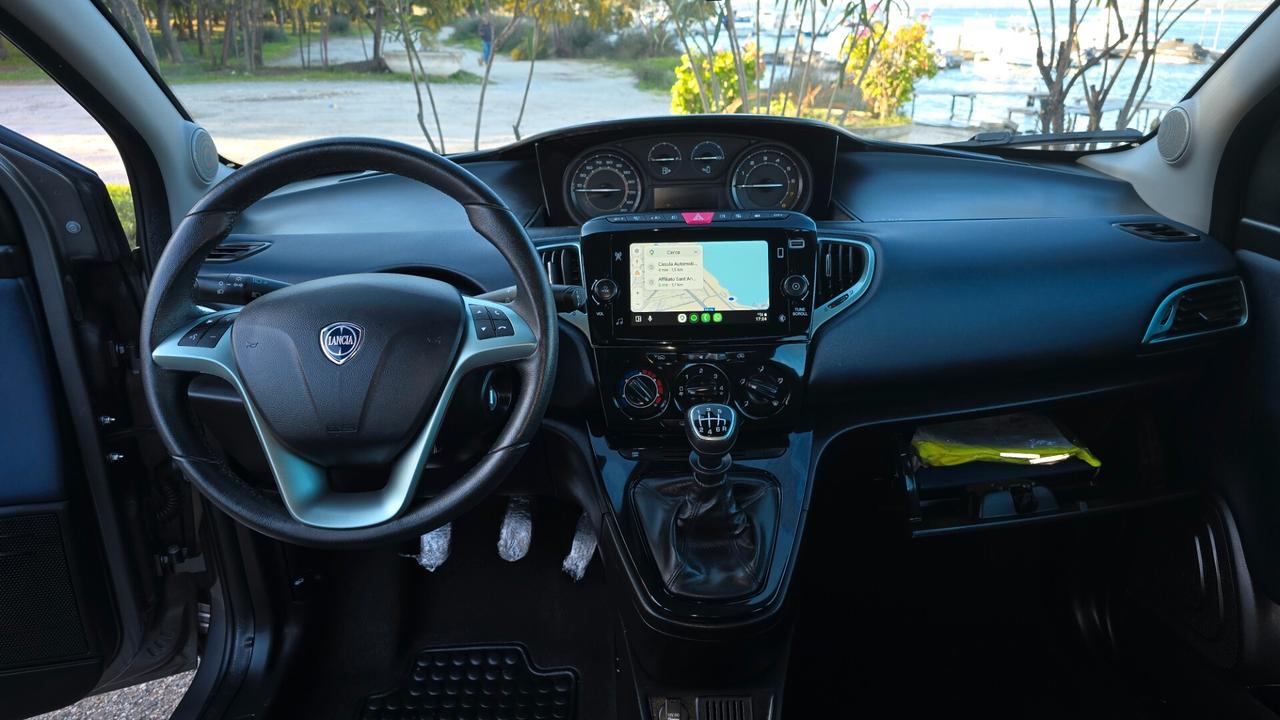 Lancia Ypsilon 1.0 FireFly 5 porte S&S Hybrid Gold