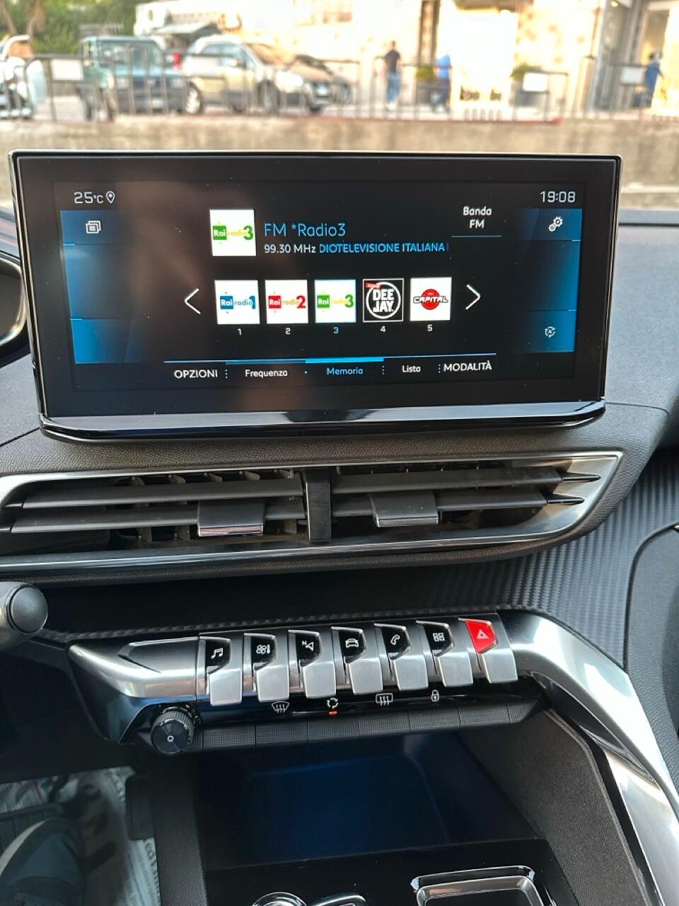 Peugeot 3008 BlueHDi 130 S&S EAT8