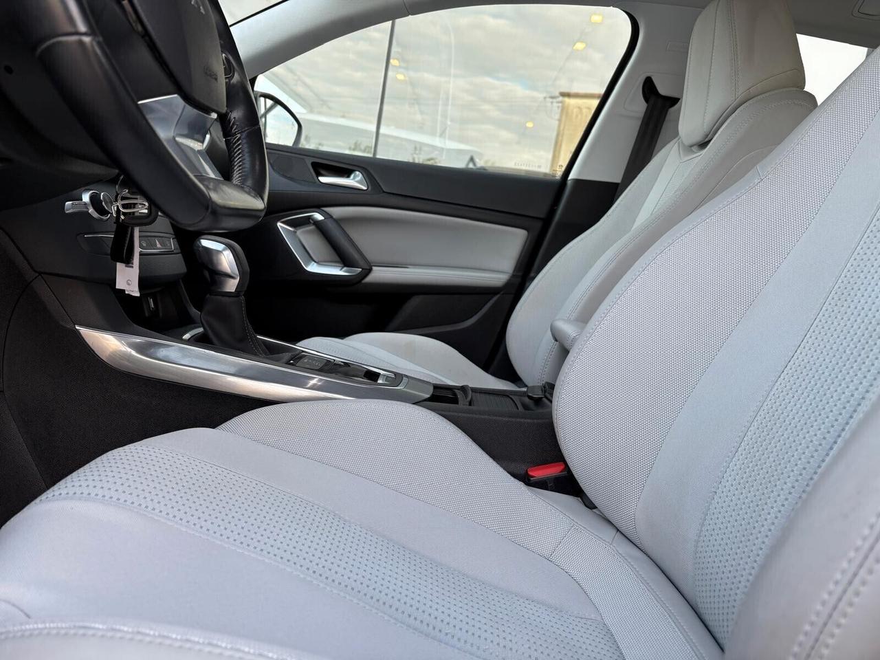 Peugeot 308 SW ALLURE BlueHDi 130 EAT6 SPOTICAR