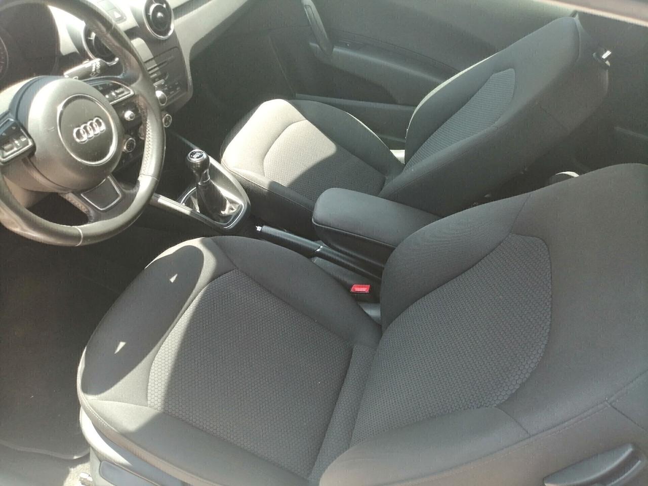 AUDI A1 1.6 TDI 90CV AMBITION 2013 BI-XENON