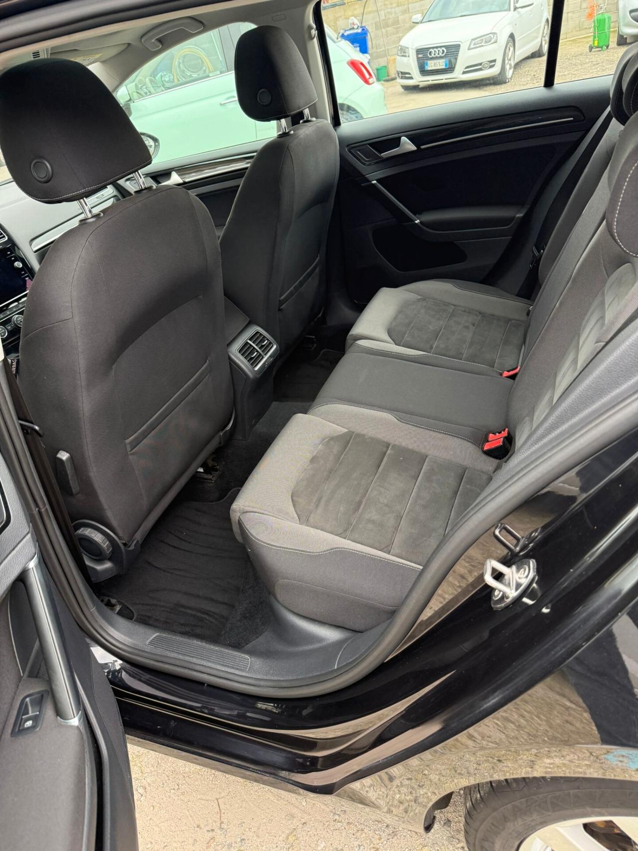 Volkswagen Golf 2.0 TDI 5p. Highline BlueMotion Technology