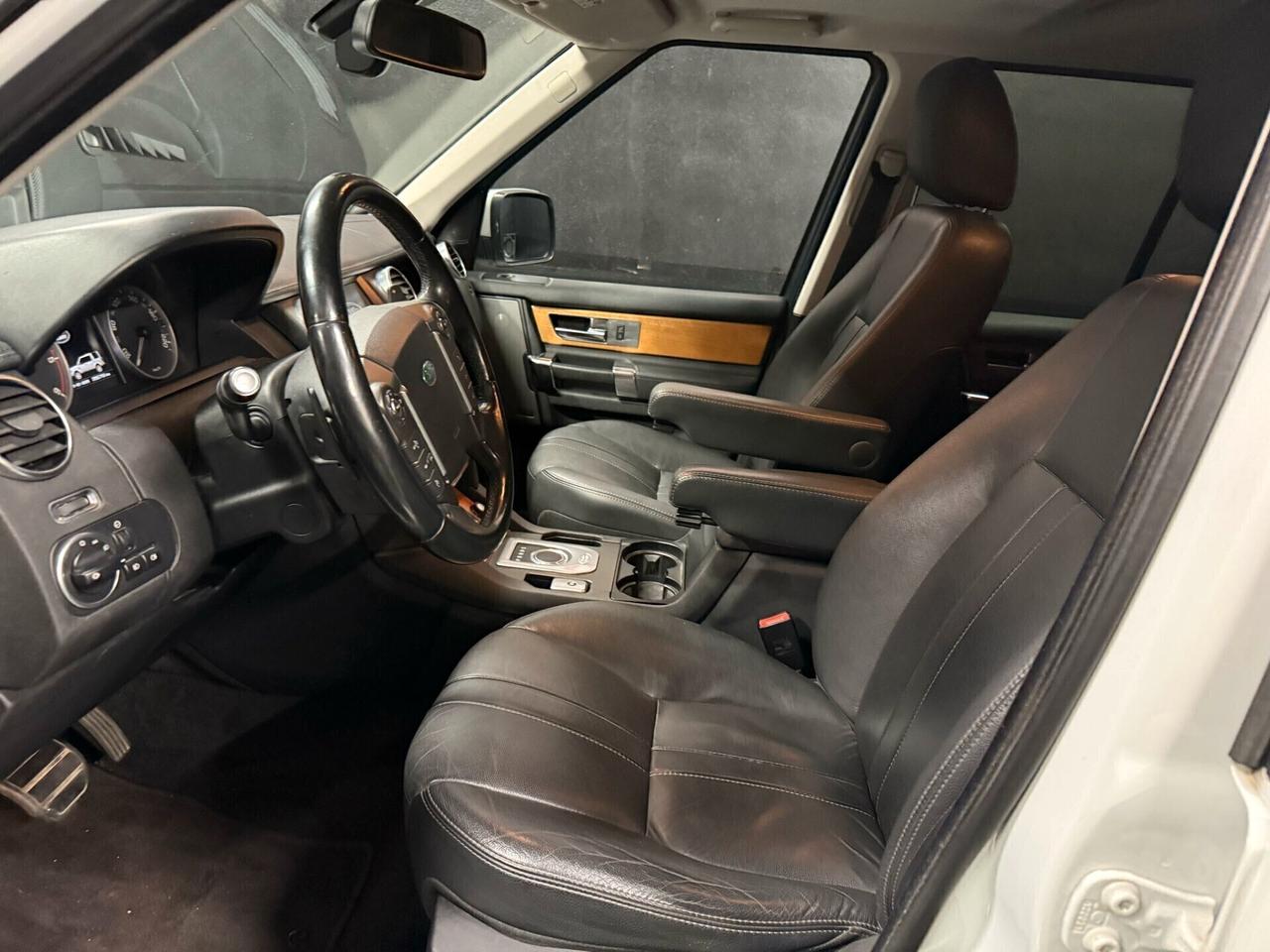 Land Rover Discovery 4 3.0 SDV6 HSE 7 posti
