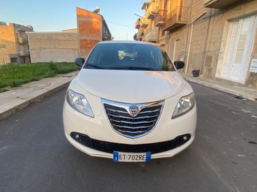 Lancia Ypsilon 1.3 MJT 16V 95 CV 5 porte S&S Silver