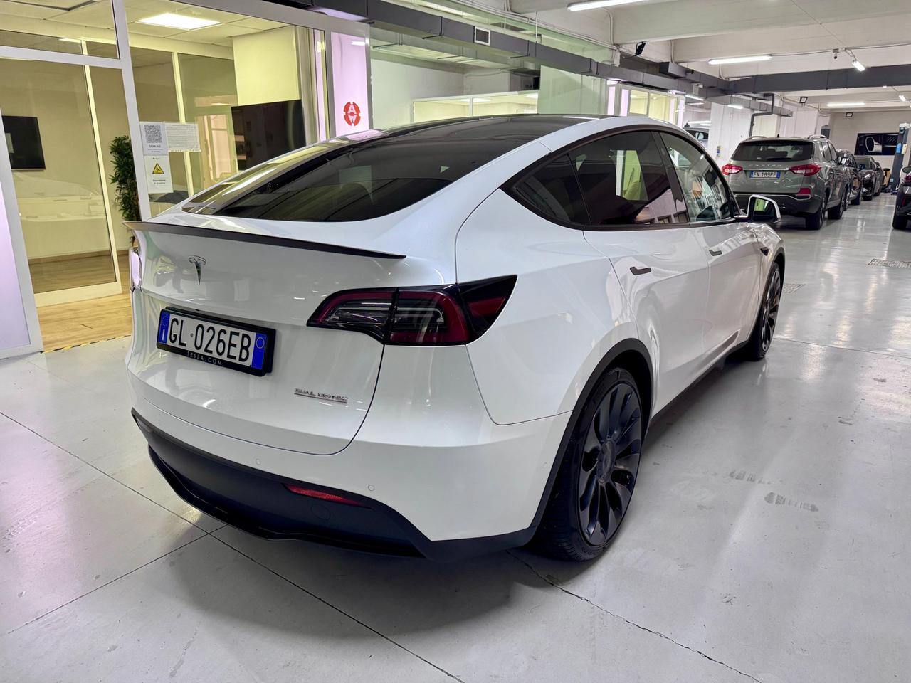 Tesla Model Y Long Range Dual Motor awd