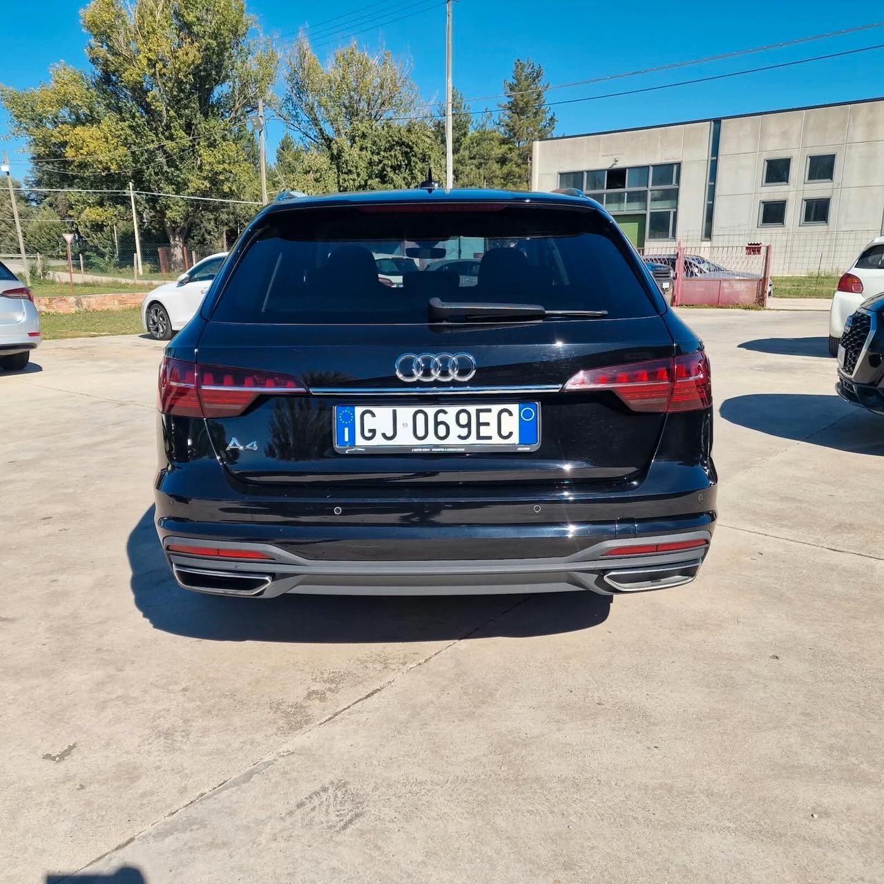 Audi A4 Avant 35 TDI/163 CV S tronic line edition UNICO PROPRIETARIO IVA DEDUCIBILE