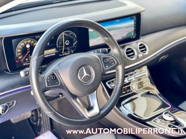 MERCEDES-BENZ E 220 d Sport (Virtual/Navi/Retro/LED)