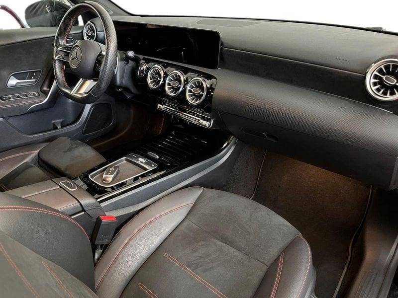 Mercedes-Benz Classe A - V177 2023 A 180 d AMG Line Premium auto