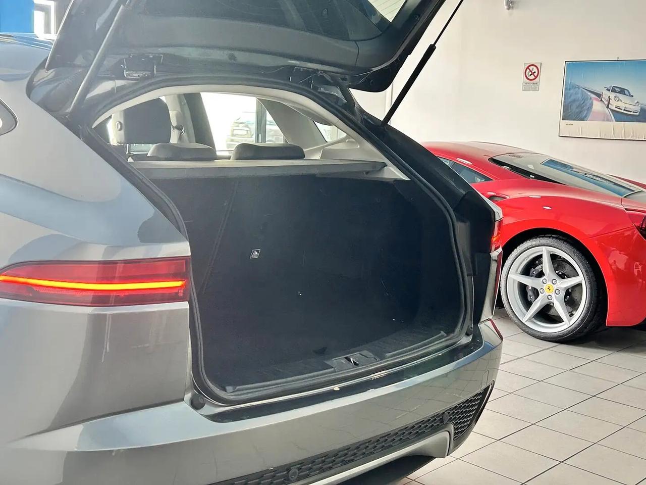 Jaguar E-Pace 2.0D 150 CV R-Dynamic