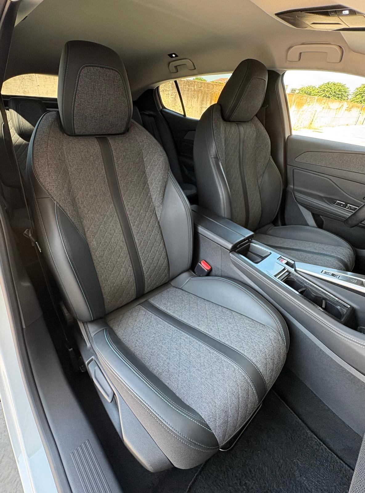 Peugeot 408 PureTech 130 S&S EAT8 Allure Pack