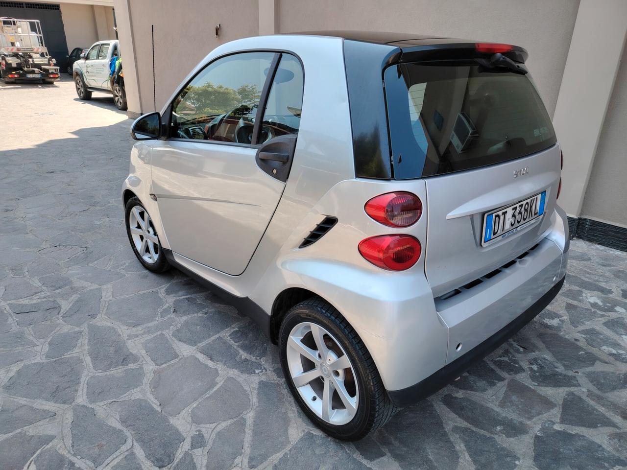 Smart ForTwo 1000 62 kW coupé passion